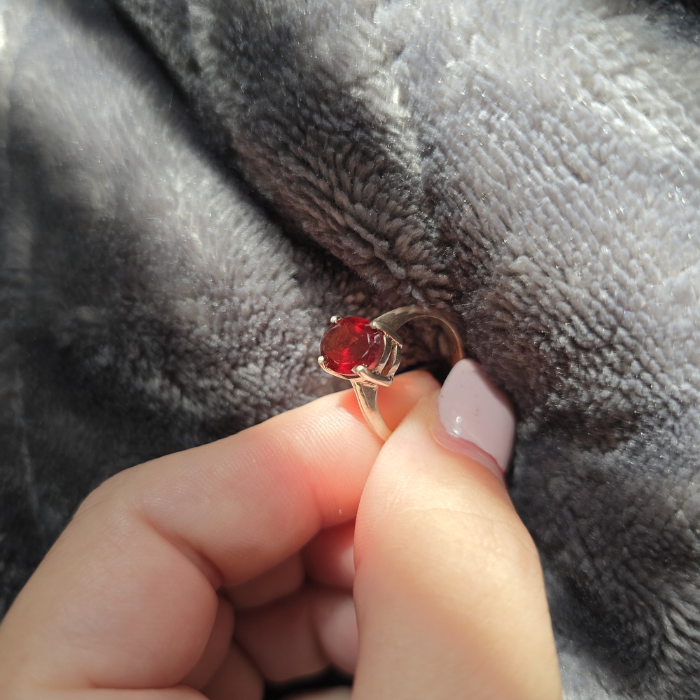 Sterling Silver And Garnet Ring Size 5.25